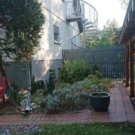 Klimatisiertes Ferienapartment An Der Stadtgrenze Von Berlin Gosen Exteriör bild