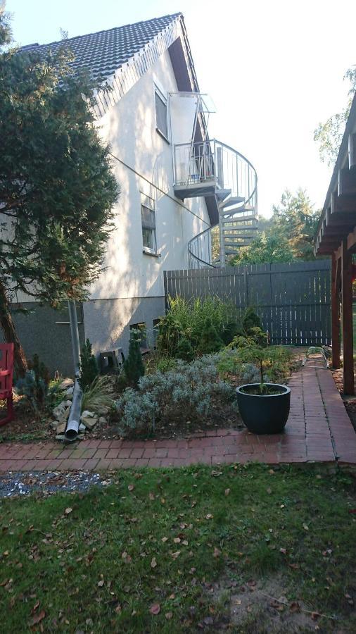 Klimatisiertes Ferienapartment An Der Stadtgrenze Von Berlin Gosen Exteriör bild